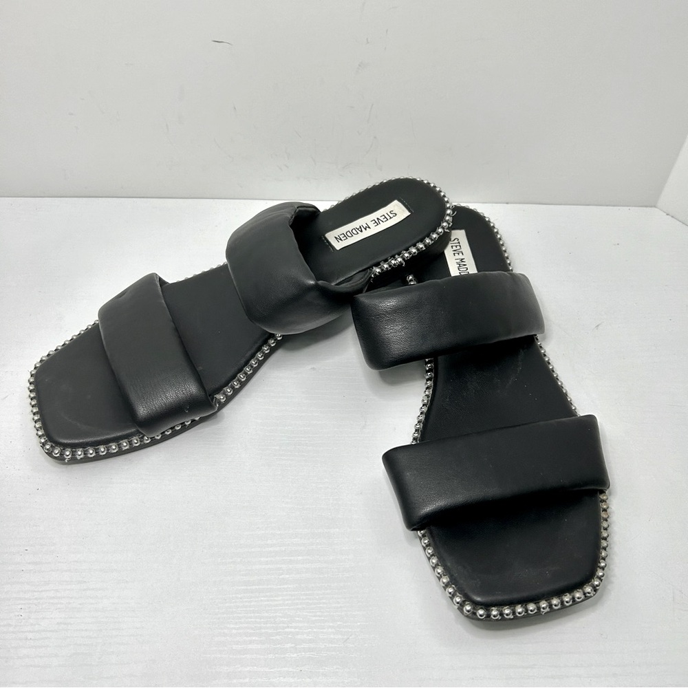 Steve Madden Frita Black Puff Strap Metal Stud Flat Slide Sandals Size 10